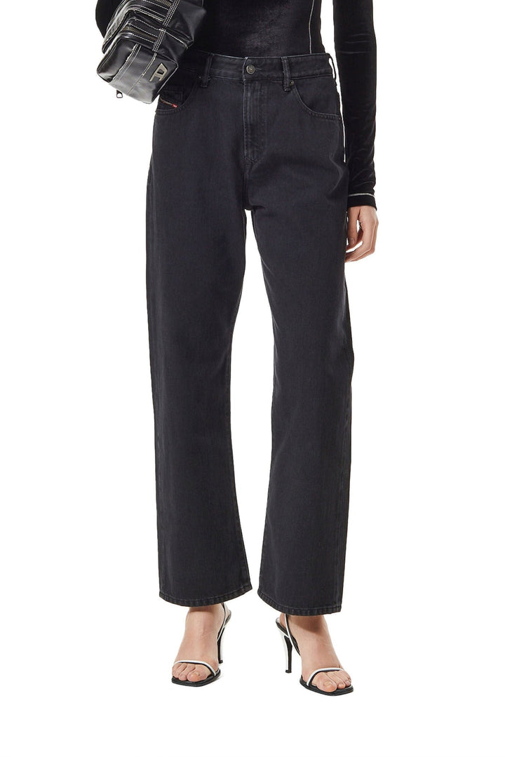 بنطال جينز ديزل أسود