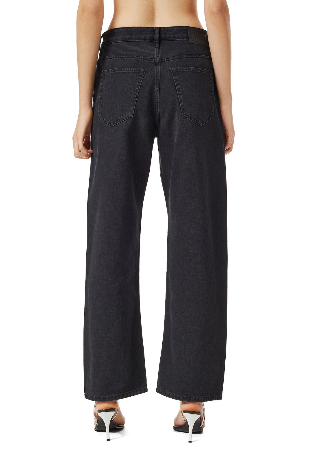 بنطال جينز ديزل أسود