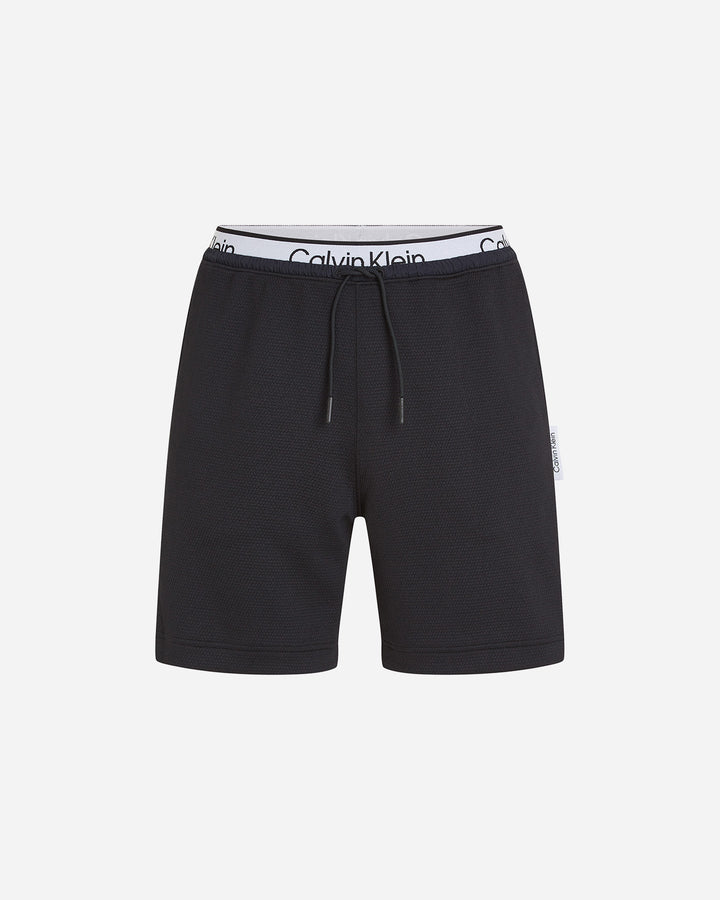 شورت كالفن كلاين سبورت أيكون نيت بشعار ٧ بوصة