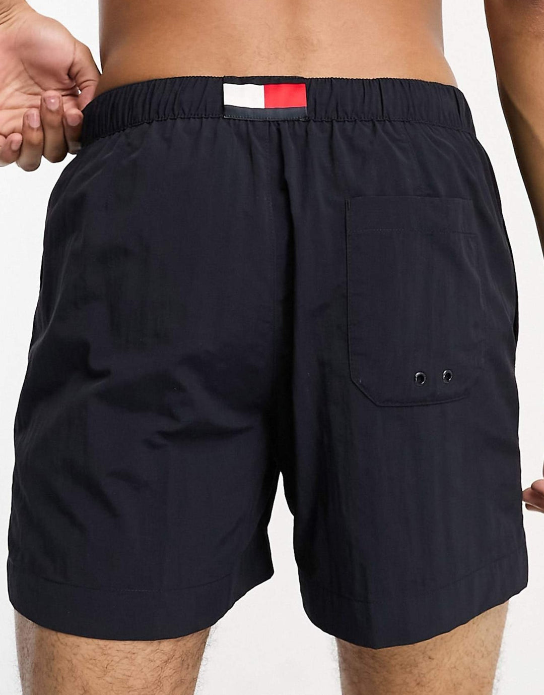 رباط تومي هيلفيغر