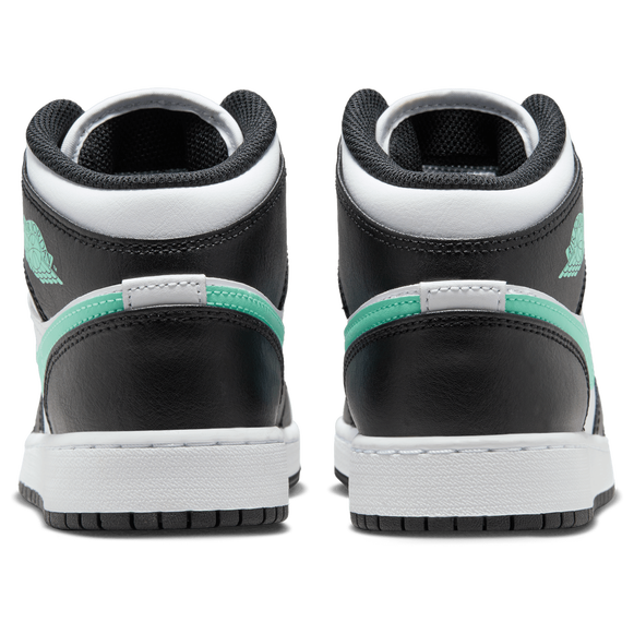 الأردن AJ1 منتصف