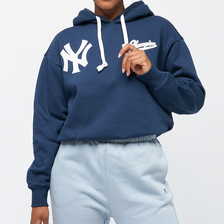 سويت شيرت بغطاء رأس من Champion