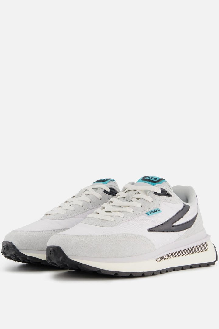 حذاء رياضي فيلا ريجيو من الجلد المدبوغ باللون الرمادي