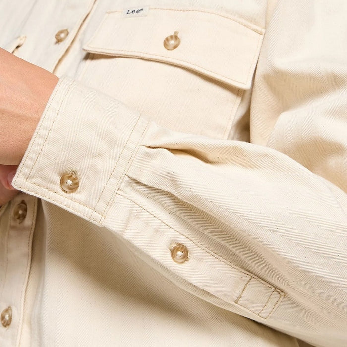 قميص Lee النسائي بأكمام طويلة للعمل الغربي باللون البيج