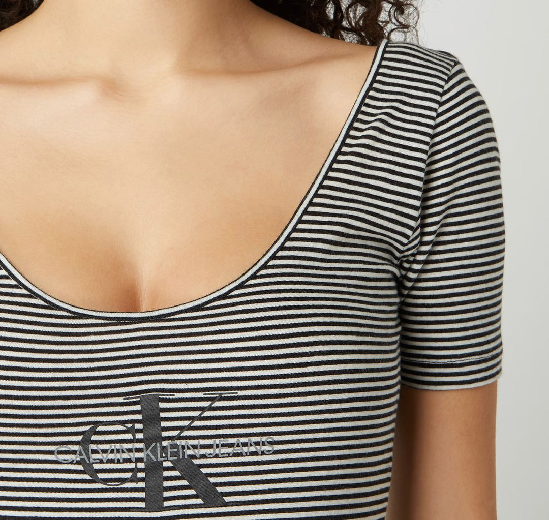 فستان باليه مخطط بقصّة Slim Fit من Calvin Klein Jeans