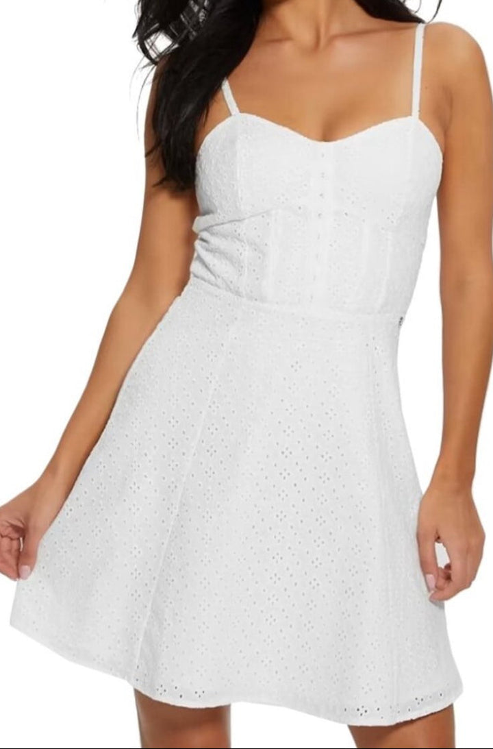 فستان غيس ذو فتحات