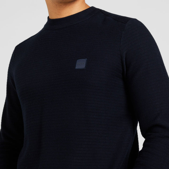 هوغو بوس - قميص تريكو أسود من القطن برقبة دائرية