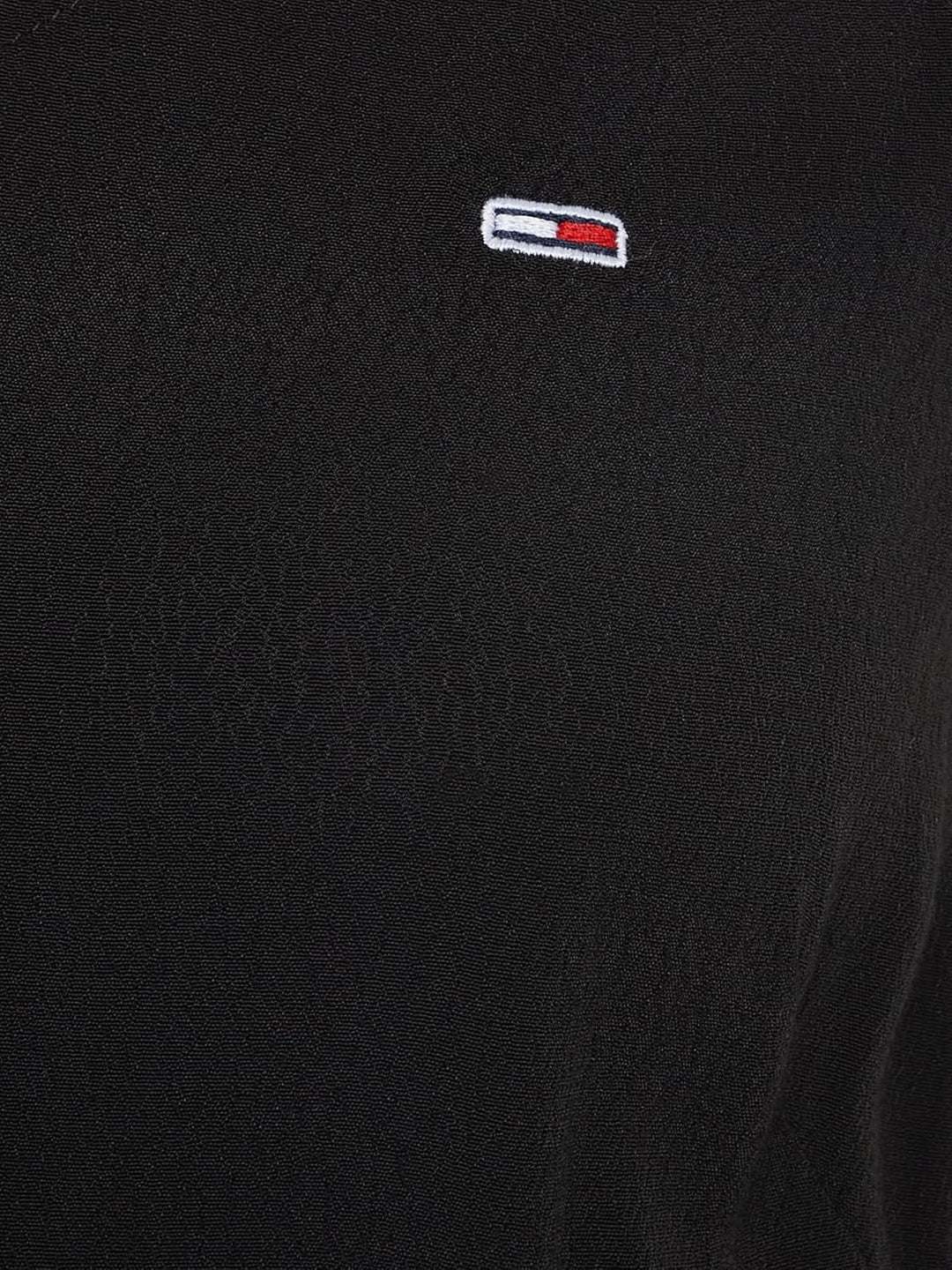 تي شيرت تومي هيلفيغر الأساسي