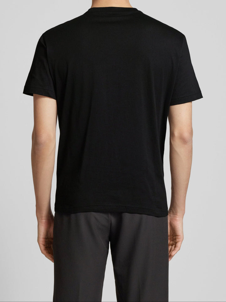 تيشيرت إمبوريو أرماني EA7 بأكمام قصيرة باللون الأسود