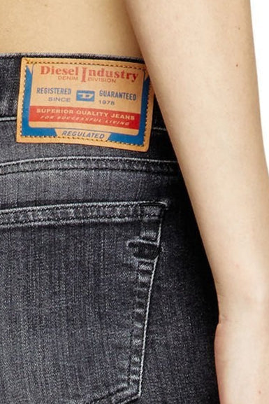 بنطلون جينز ديزل أسود