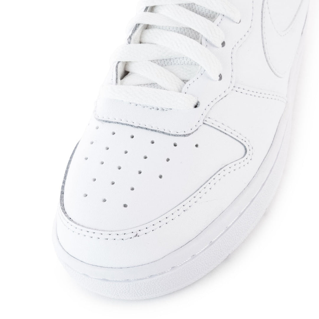 حذاء رياضي نايكي كورت بورو ميد 2 - أبيض