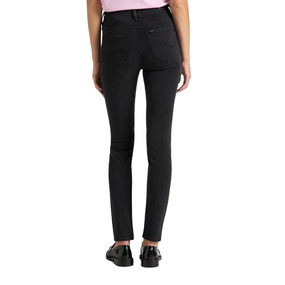 بنطلون جينز سكارليت النسائي الضيق عالي الخصر من لي