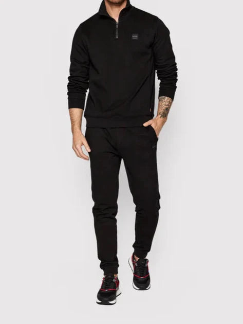 سويت شيرت مستدام بنصف سحاب وشعار Boss