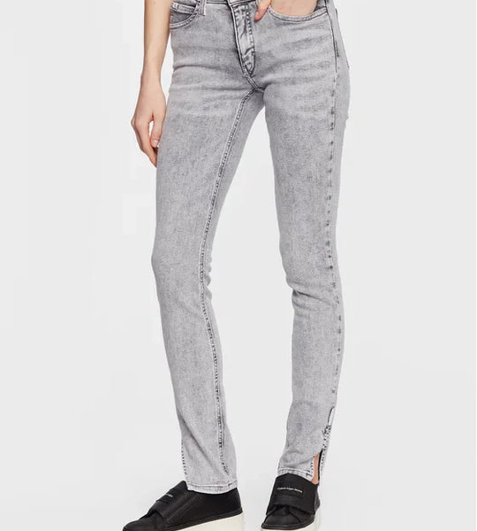 جينز كالفن كلاين جينز