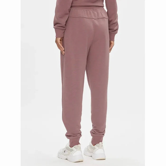 بنطلون رياضي نسائي من كالفن كلاين مع شريط شعار وحاشية مطوية