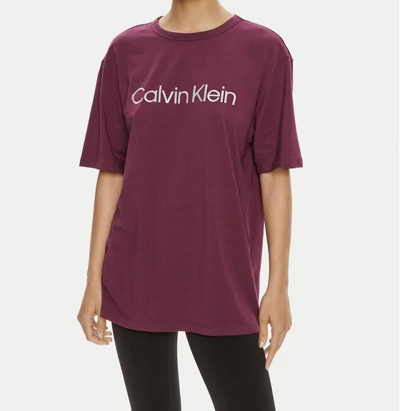 تي شيرت كالفن كلاين - قصة مريحة