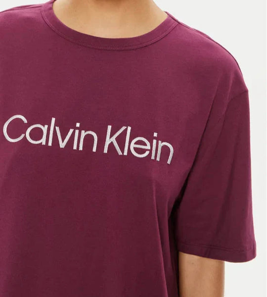 تي شيرت كالفن كلاين - قصة مريحة