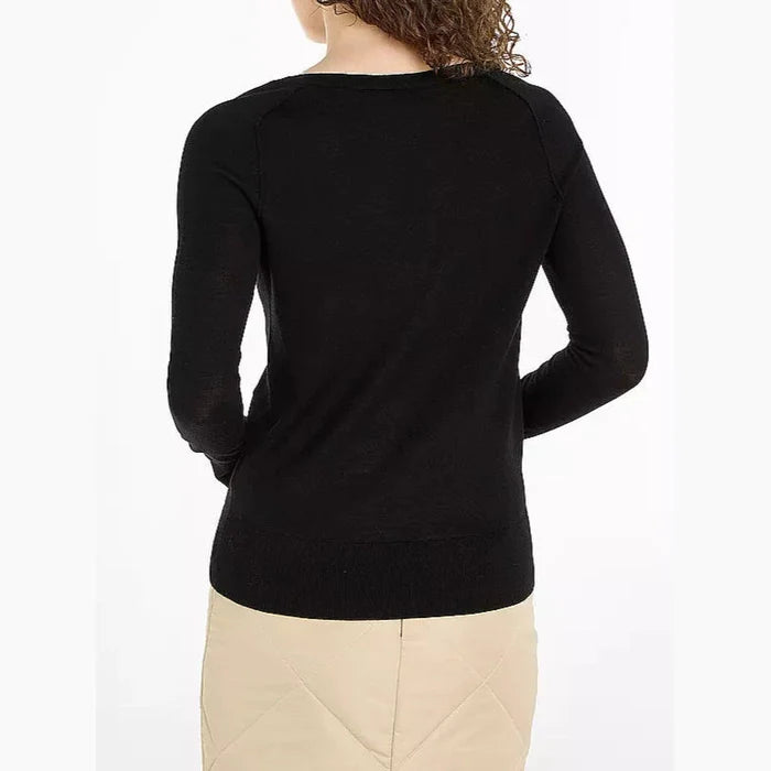 بلوفر كالفن كلاين الأسود