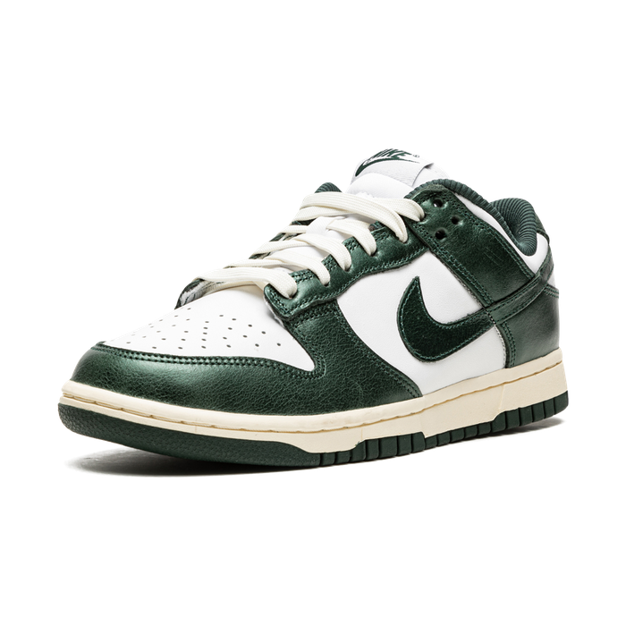 حذاء نايكي دانك لو "أخضر عتيق"