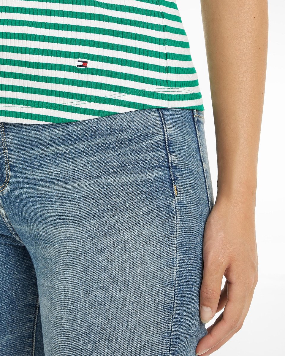 توب نسائي ضيق مخطط من Tommy Hilfiger