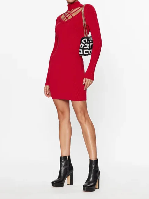 فستان جيس القصير ذو التصميم المقطوع