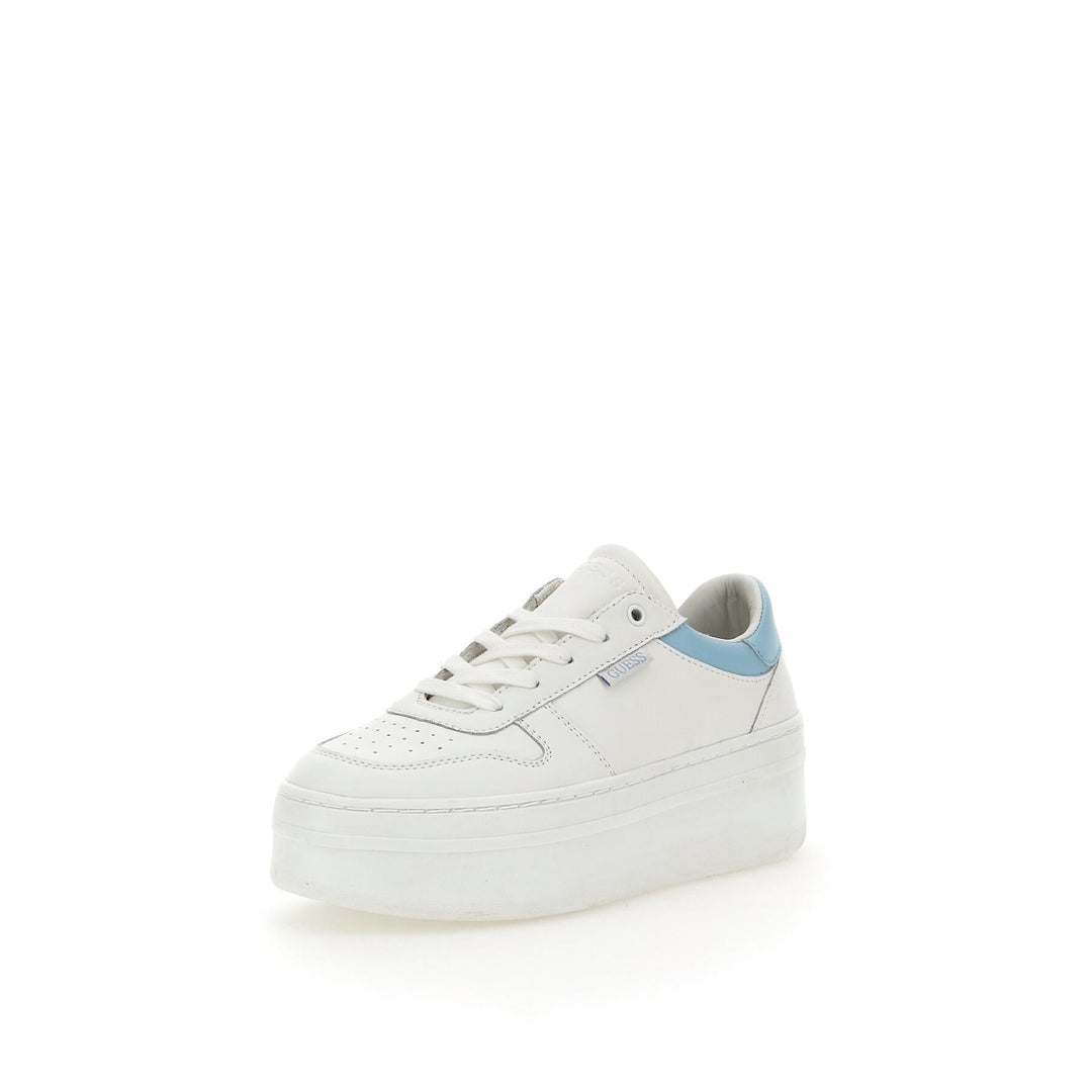 حذاء رياضي من الجلد الطبيعي من Guess Lifet