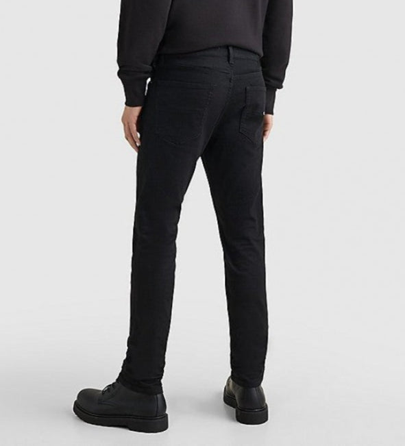 بنطال جينز أوستن بقصة ضيقة من تومي جينز - أسود