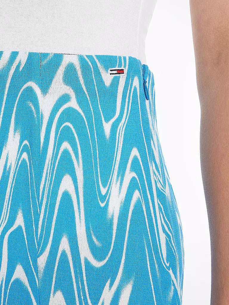 تومي جينز ميديروك هيلبلاو